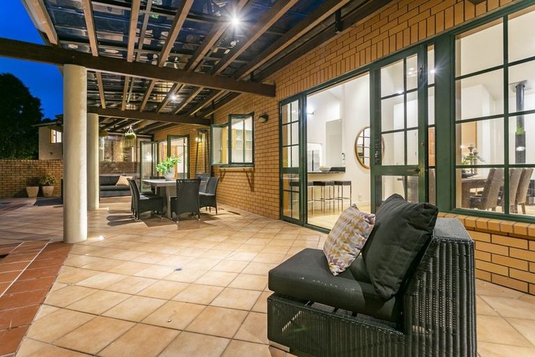 Photo of property in 35 Isobel Road, Greenhithe, Auckland, 0632