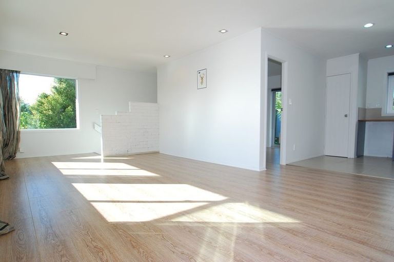 Photo of property in 35a Bay Street, Red Beach, 0932