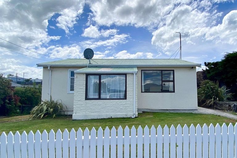 Photo of property in 41 Lowestoft Street, Balclutha, 9230