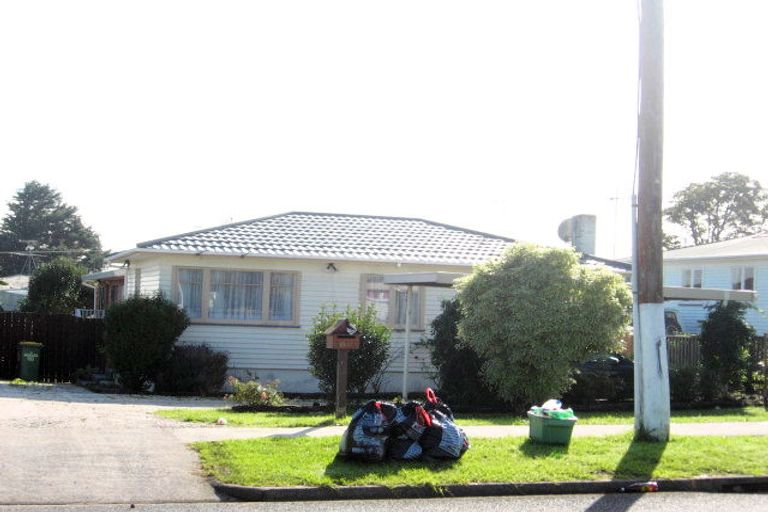 Photo of property in 1/66 Tawa Crescent, Manurewa, Auckland, 2102