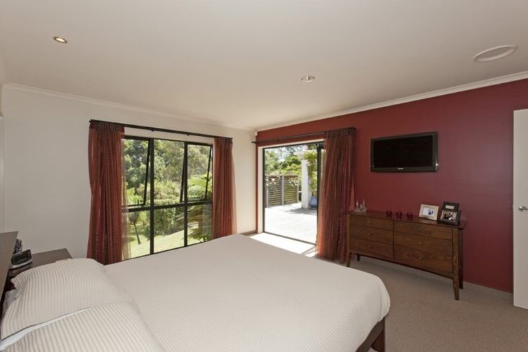 Photo of property in 16 Ventnor Drive, Paraparaumu, 5032