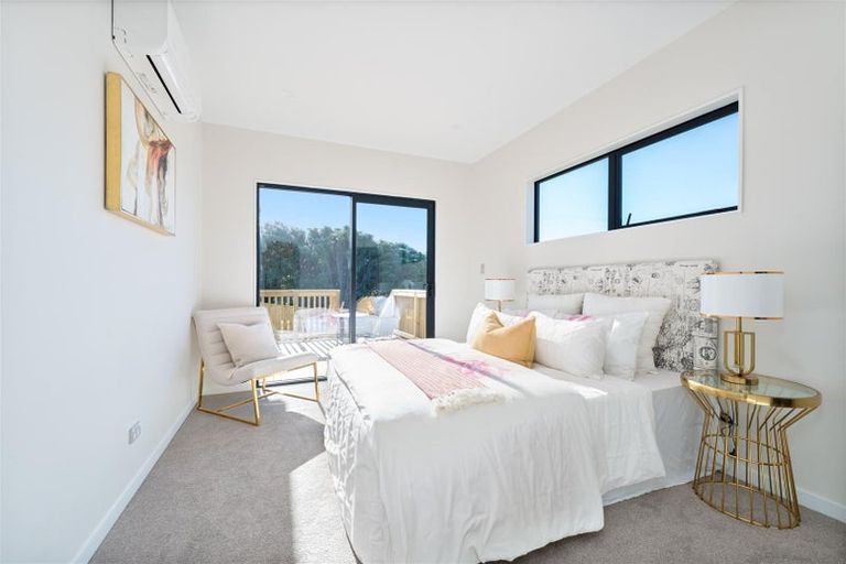 Photo of property in 38 Whakairo Crescent, Gulf Harbour, Whangaparaoa, 0930