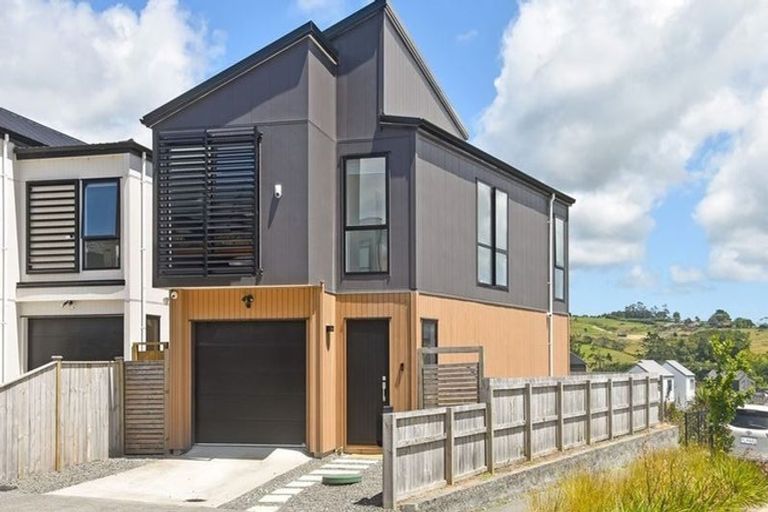 Photo of property in 120 Waekahu Road, Westgate, Auckland, 0814