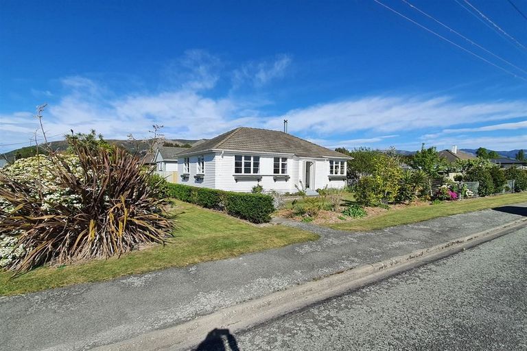 Photo of property in 8 Smith Street, Waimate, 7924
