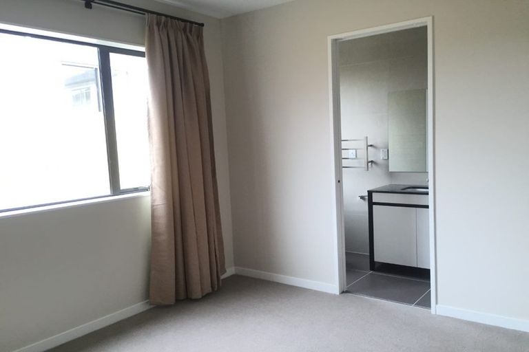 Photo of property in 11 Kota Lane, Hobsonville, Auckland, 0616