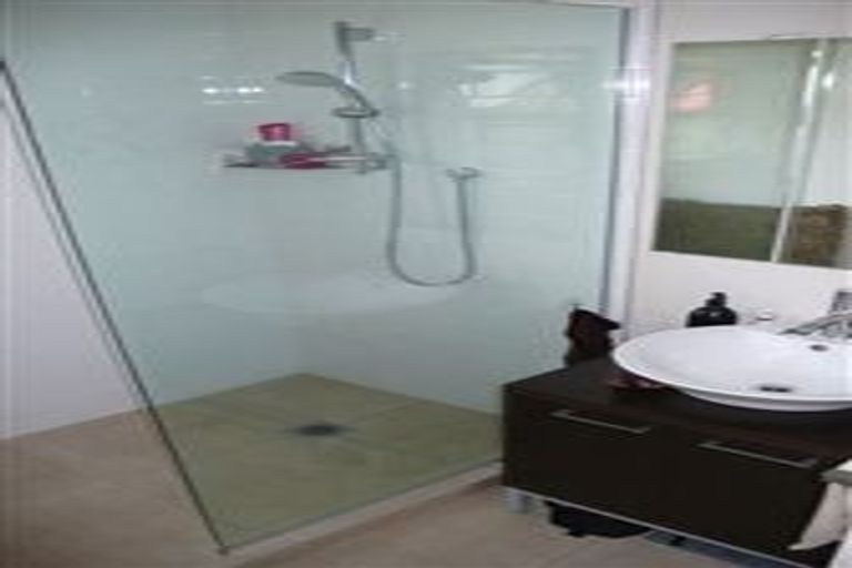 Photo of property in 16b Sydney Street, Hauraki, Auckland, 0622