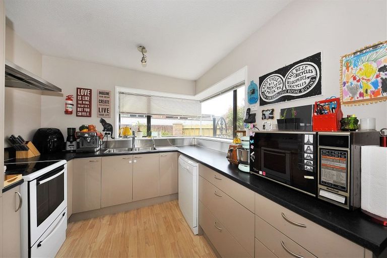 Photo of property in 2/77c Mackworth Street, Woolston, Christchurch, 8062