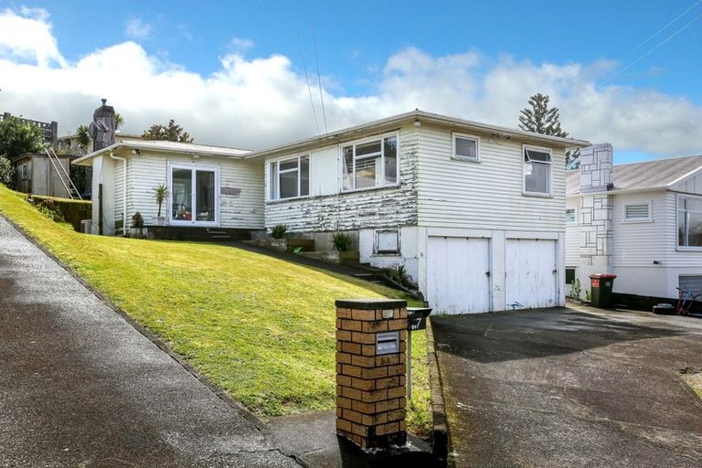 Photo of property in 7 Wiremu Place, Blagdon, New Plymouth, 4310