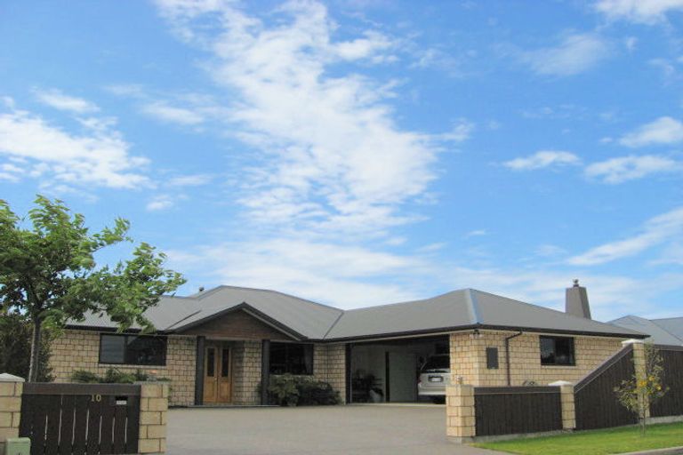 Photo of property in 10 Parkinson Place, Woodend, 7610