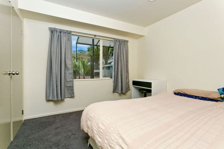 Photo of property in 21 Gretna Green, Browns Bay, Auckland, 0630