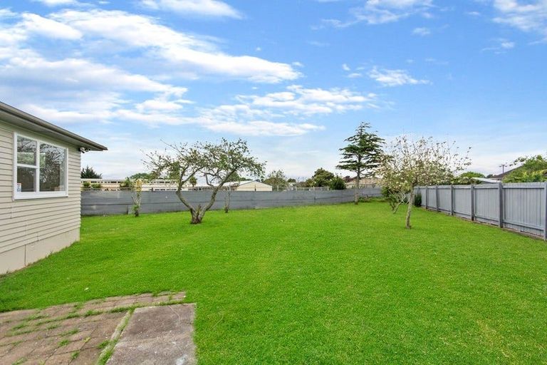 Photo of property in 16 Bettina Place, Manurewa, Auckland, 2102