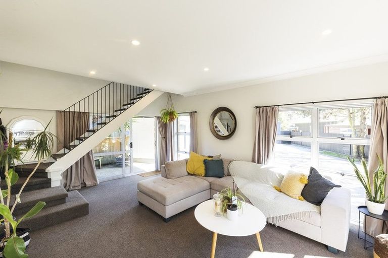 Photo of property in 49 Fitzherbert East Road, Aokautere, Palmerston North, 4471