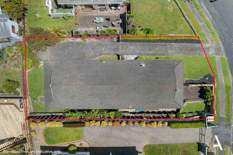 Photo of property in 4 Kingsclere Place, Goodwood Heights, Auckland, 2105