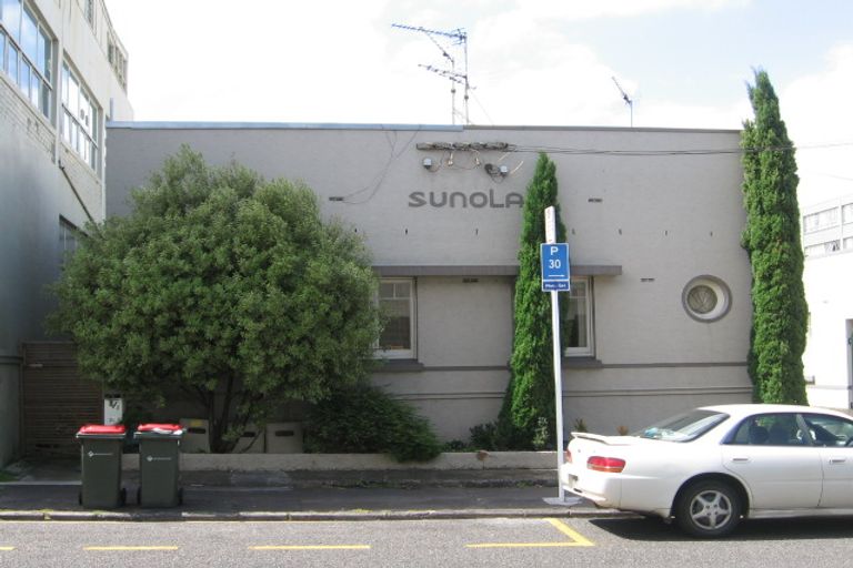 Photo of property in 1/2 Railway Street, Newmarket, Auckland, 1023
