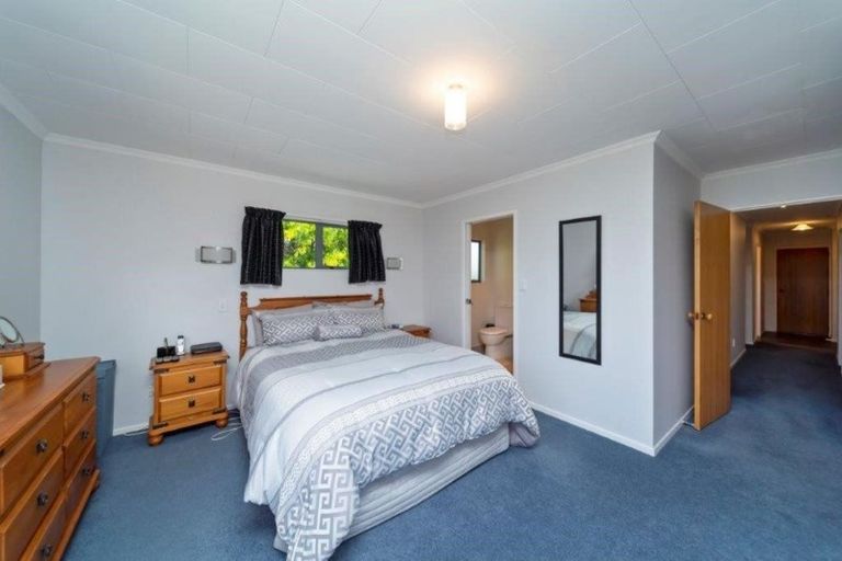 Photo of property in 2 Fantham Street, Hawera, 4610