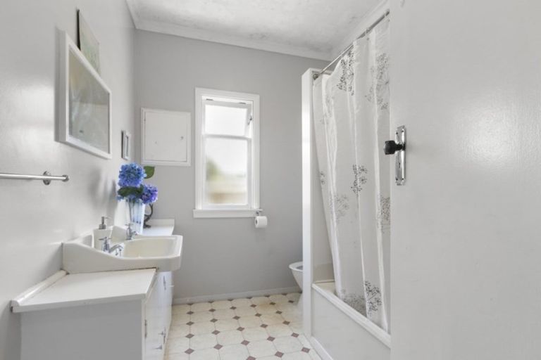 Photo of property in 82b Wakefield Street, Alicetown, Lower Hutt, 5010