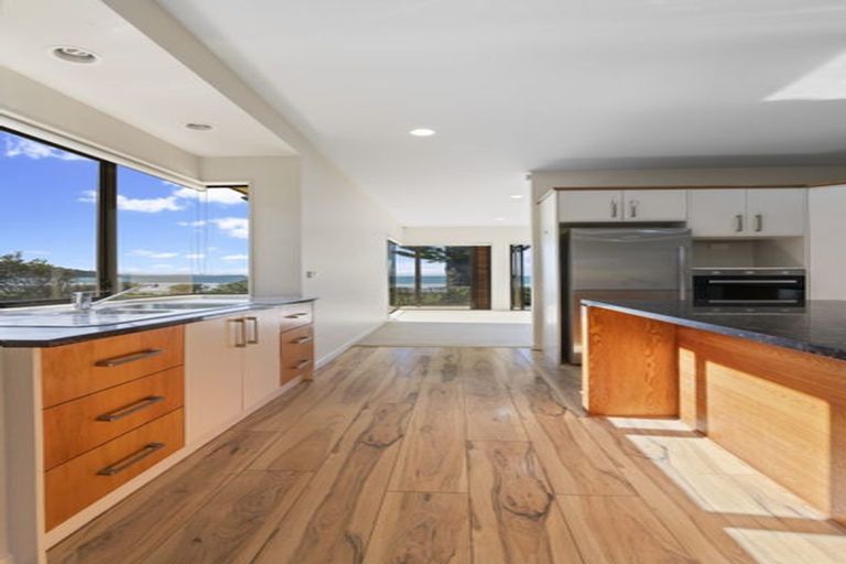 Photo of property in 4a Noel Avenue, Orewa, 0931