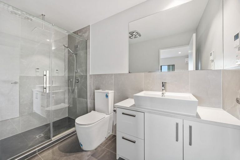 Photo of property in 7 Meritage Lane, Te Atatu South, Auckland, 0610