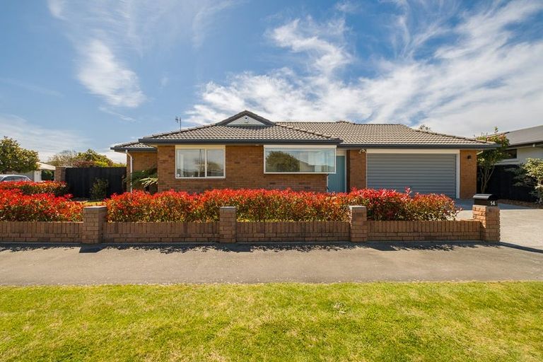 Photo of property in 14 Rue De La Mare, Parklands, Christchurch, 8083