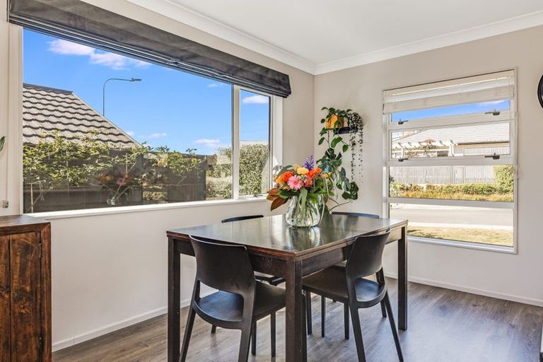 Photo of property in 6 Spritsail Place, Whitby, Porirua, 5024