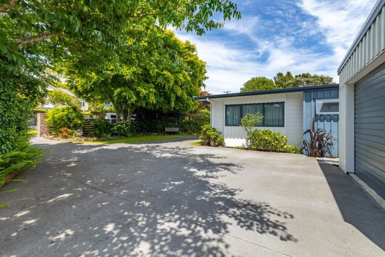 Photo of property in 184 Tukapa Street, Westown, New Plymouth, 4310