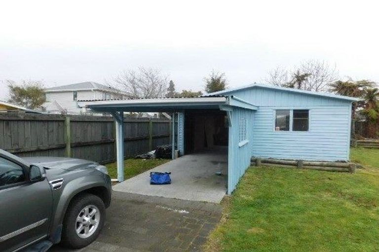 Photo of property in 6 Knight Place, Pomare, Rotorua, 3015