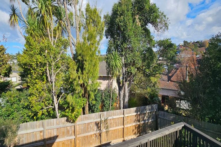 Photo of property in 1/13 Montclair Rise, Browns Bay, Auckland, 0630