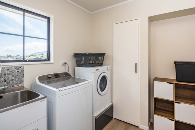 Photo of property in 42 Hicks Crescent, Waikanae Beach, Waikanae, 5036