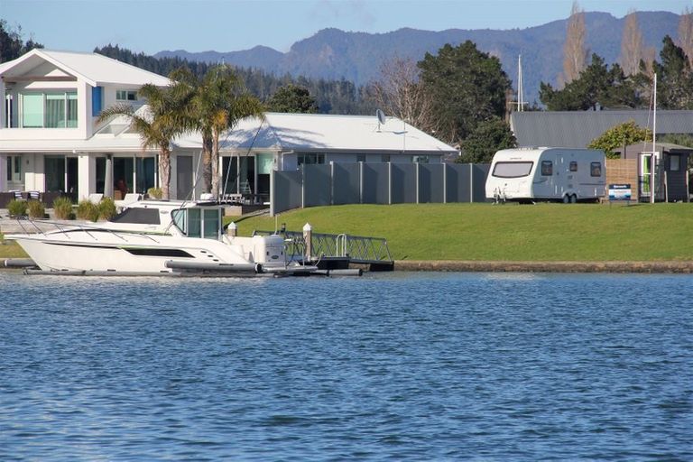 Photo of property in 32 Arawa Lane, Whitianga, 3510