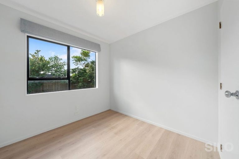 Photo of property in 3/28 Lakeside Drive, Orewa, 0931