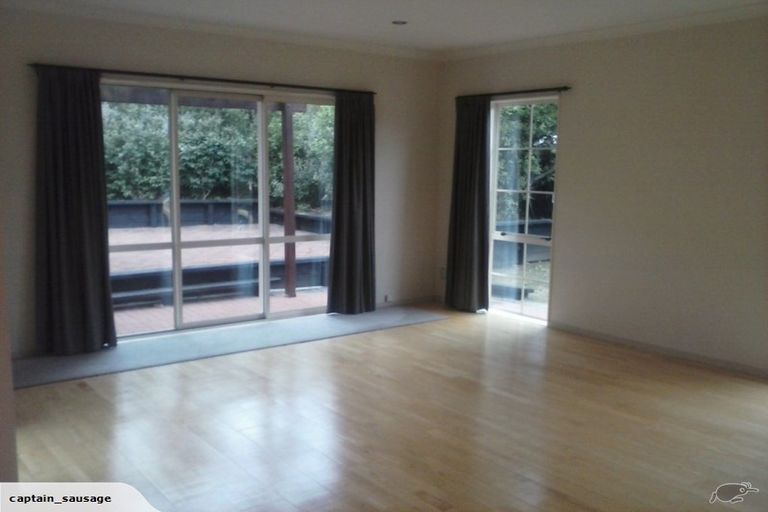 Photo of property in 50b Seaton Road, Murrays Bay, Auckland, 0630