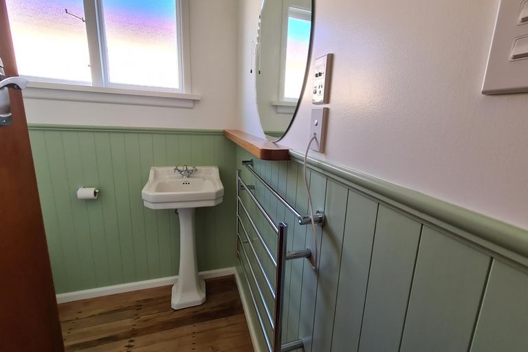 Photo of property in 21 Till Street, South Hill, Oamaru, 9400