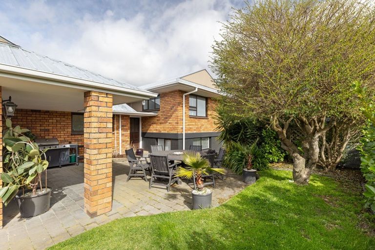 Photo of property in 55 Rhodes Drive, Kelvin Grove, Palmerston North, 4414