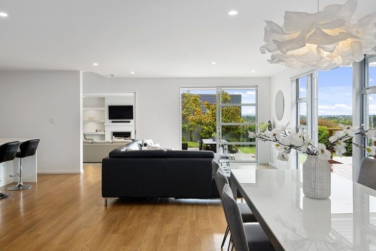 Photo of property in 12 Maurice Knowles Lane, Cashmere, Christchurch, 8022