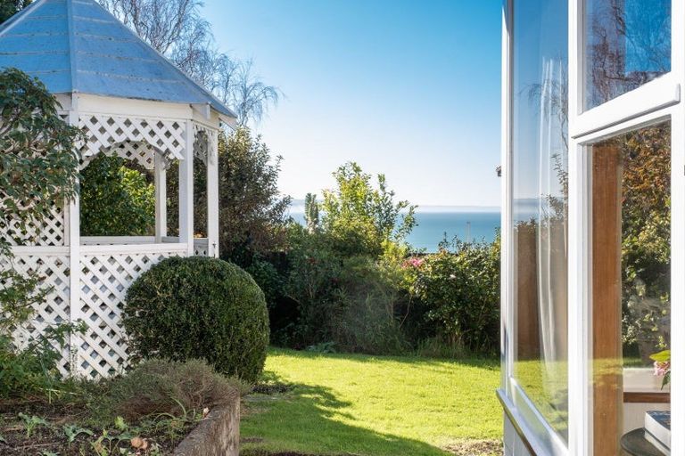 Photo of property in 112 Thompson Road, Bluff Hill, Napier, 4110