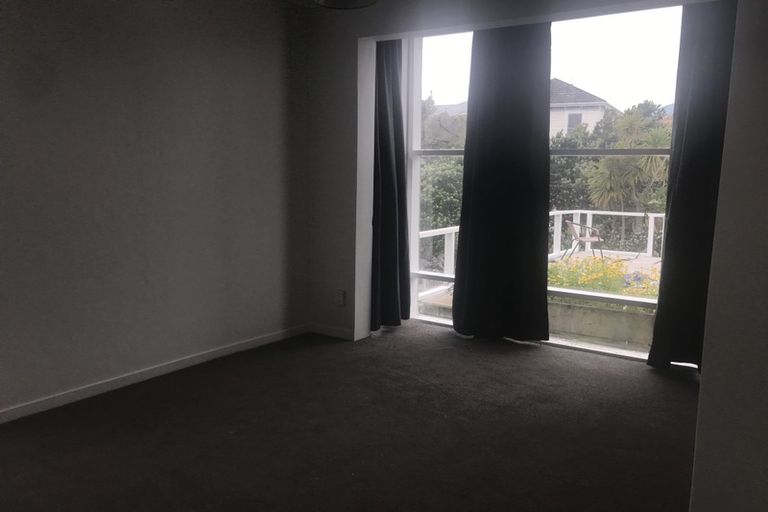 Photo of property in 34 Grove Road, Kelburn, Wellington, 6012