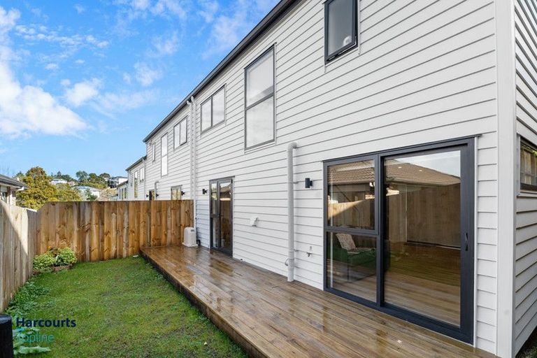 Photo of property in 26f Sheridan Drive, New Lynn, Auckland, 0600