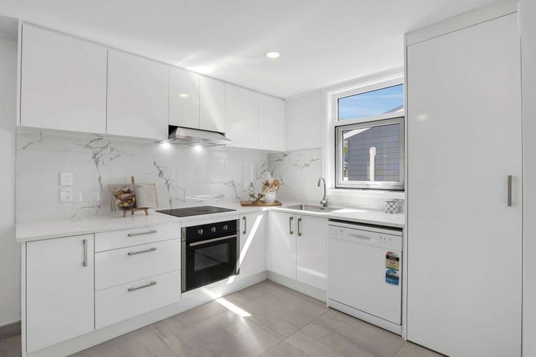 Photo of property in 1b Glynnbrooke Street, Te Atatu South, Auckland, 0610