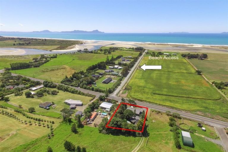 Photo of property in 342 Cove Road, Waipu, 0582