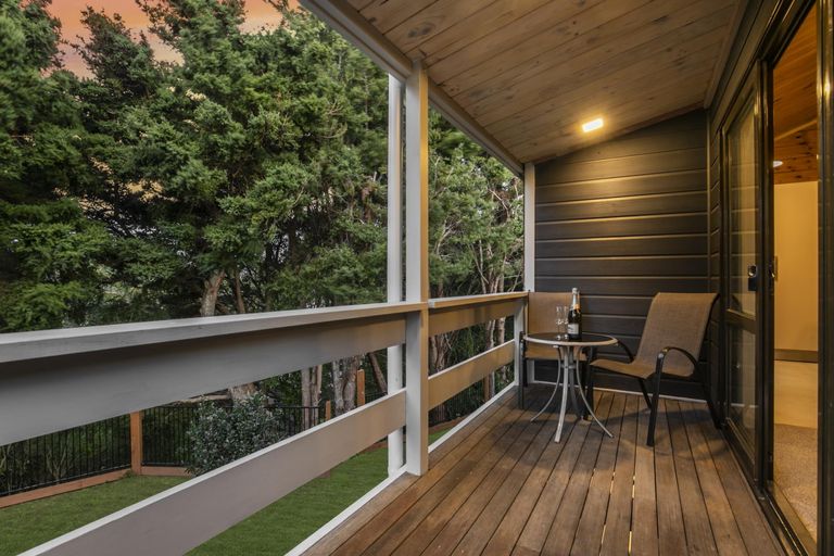 Photo of property in 22 Calluna Crescent, Totara Heights, Auckland, 2105