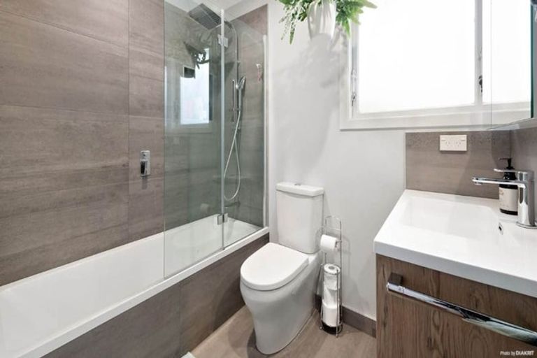 Photo of property in 27 Roseanne Road, Manurewa, Auckland, 2102