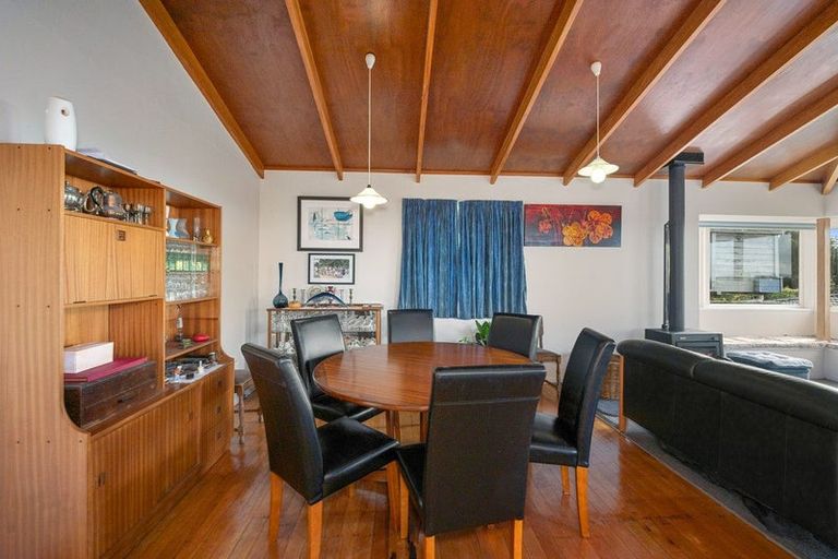 Photo of property in 315 Glenfield Road, Glenfield, Auckland, 0629