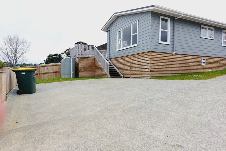 Photo of property in 57 Mcclintock Road, Massey, Auckland, 0614