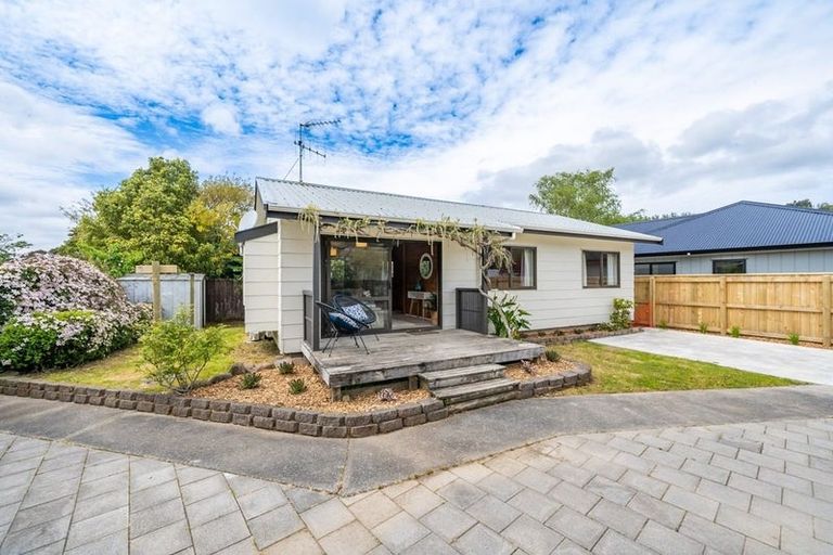 Photo of property in 33b Gemstone Drive, Birchville, Upper Hutt, 5018