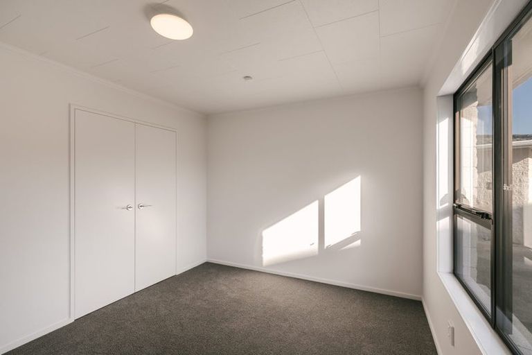 Photo of property in 2 Cypress Way, Levin, 5510