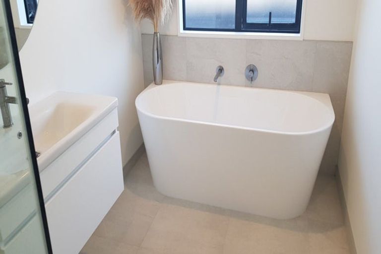 Photo of property in 12 Mccahon Drive, Rangiora, 7400