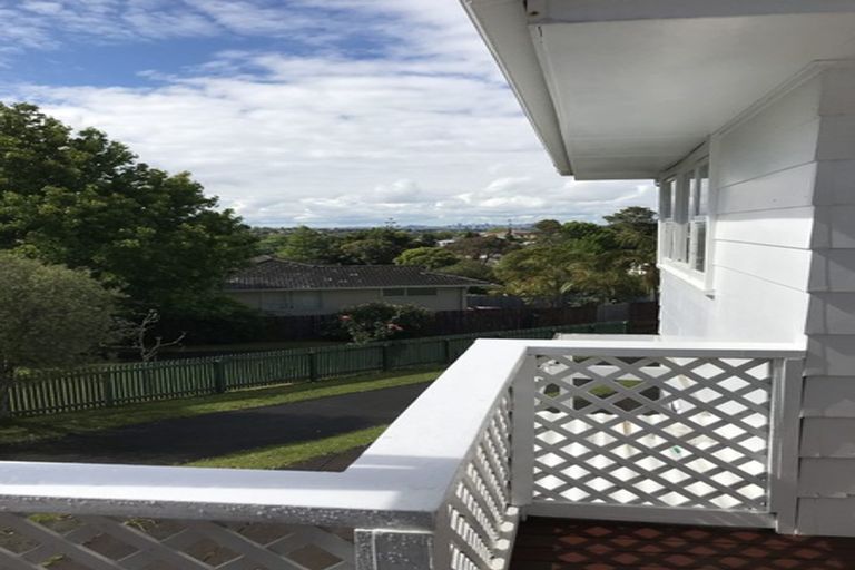 Photo of property in 37 Sequoia Place, Sunnynook, Auckland, 0620