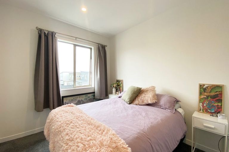 Photo of property in 140 Battalion Drive, Papakura, 2110