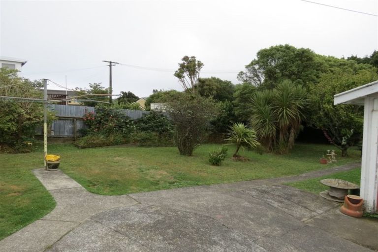 Photo of property in 28 Bould Street, Johnsonville, Wellington, 6037