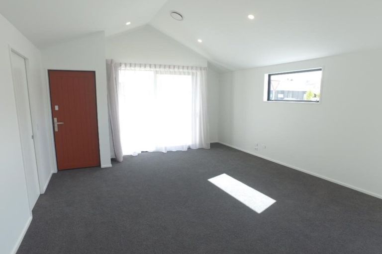 Photo of property in 21 Red Cottage Drive, Lake Hayes, Queenstown, 9304